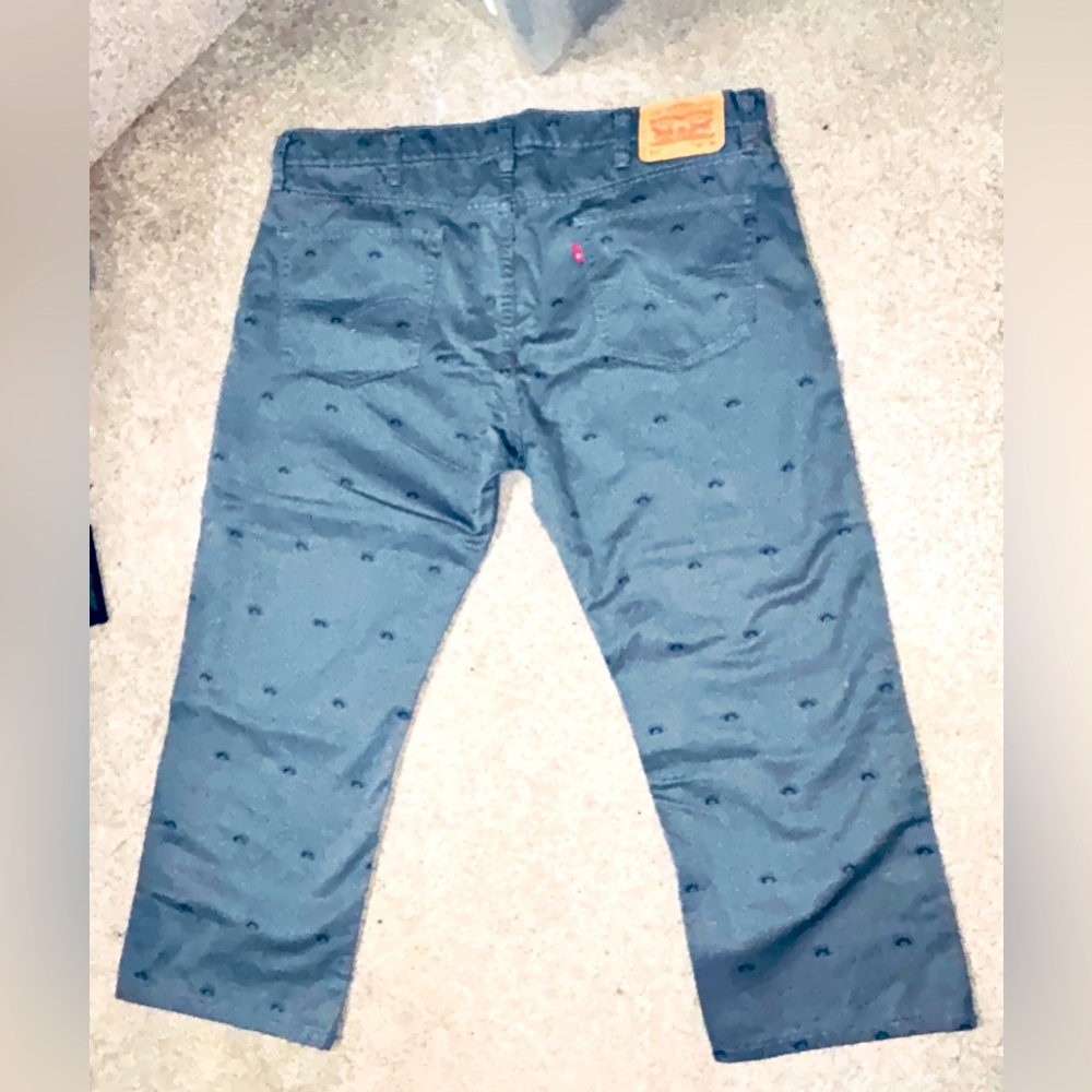 Levi 511 Capris - Picture 2 of 5
